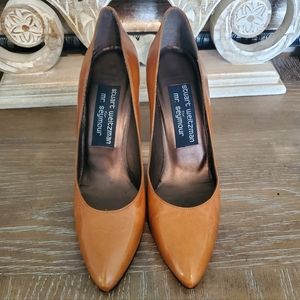 Stuart Weitzman for Mr. Seymour Vintage Pumps Light Mocha made in Spain  7 US